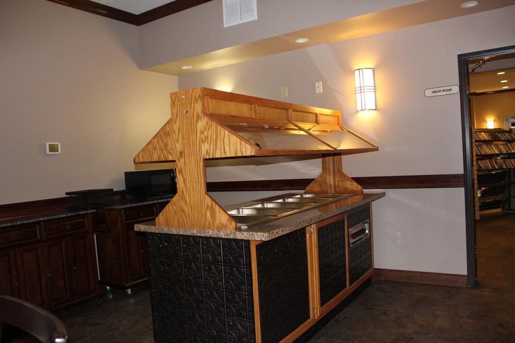 Bell'S Extended Stay And Suites Saint Robert Exterior photo